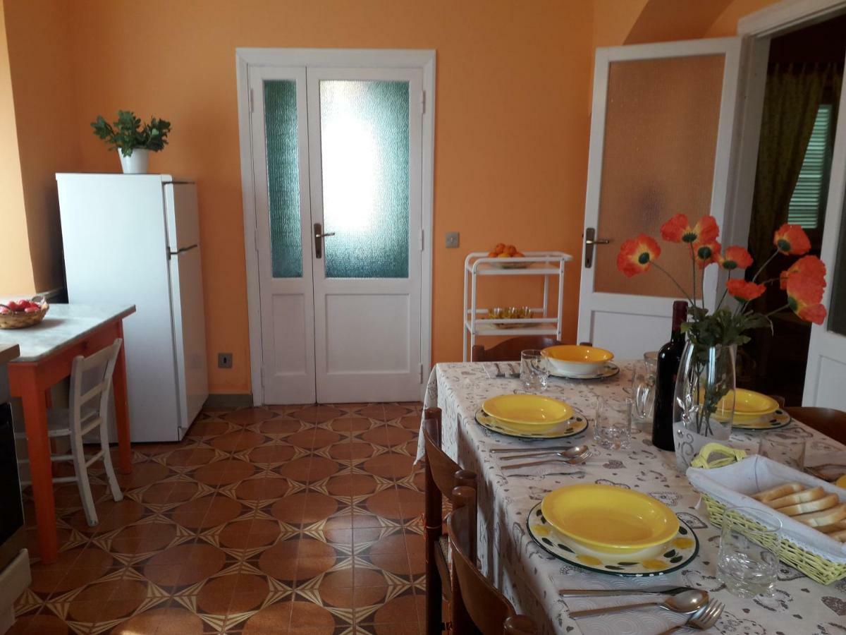 Alle Preci Country House Santa Restituta Eksteriør billede