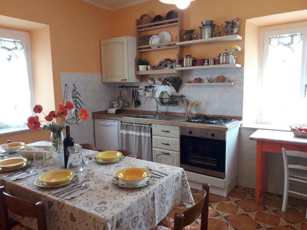 Alle Preci Country House Santa Restituta Eksteriør billede